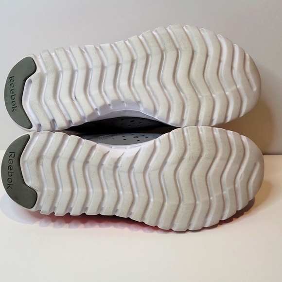 Reebok SubLite Women's size 7 Running Shoe 1Y3501 Gray White Pink Corral - Picture 5 of 9